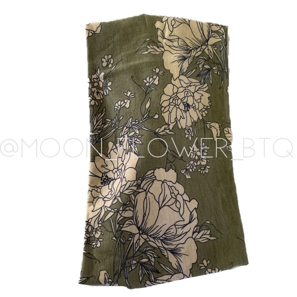 Green Boho Floral Headband - Picture 9 of 11